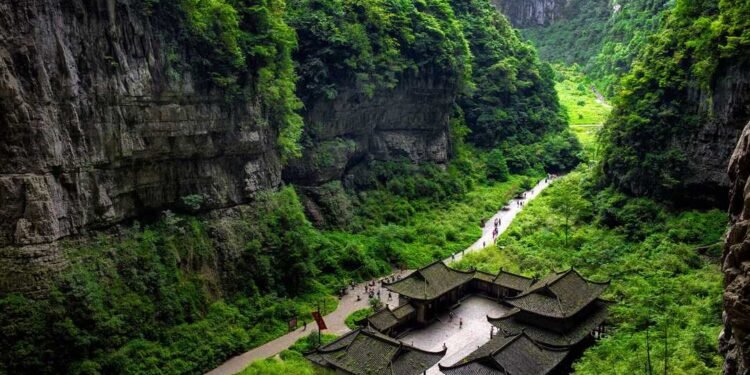 China Tourism, Chongqing Wulong Tiansheng Three Bridges, Rare Geological Wonders Tourist Area